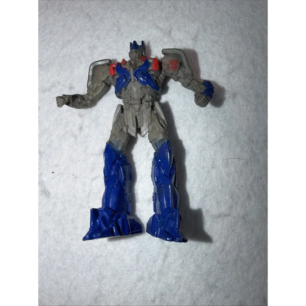 MIXED FIGURES different size, make, and themes Lot Of 7